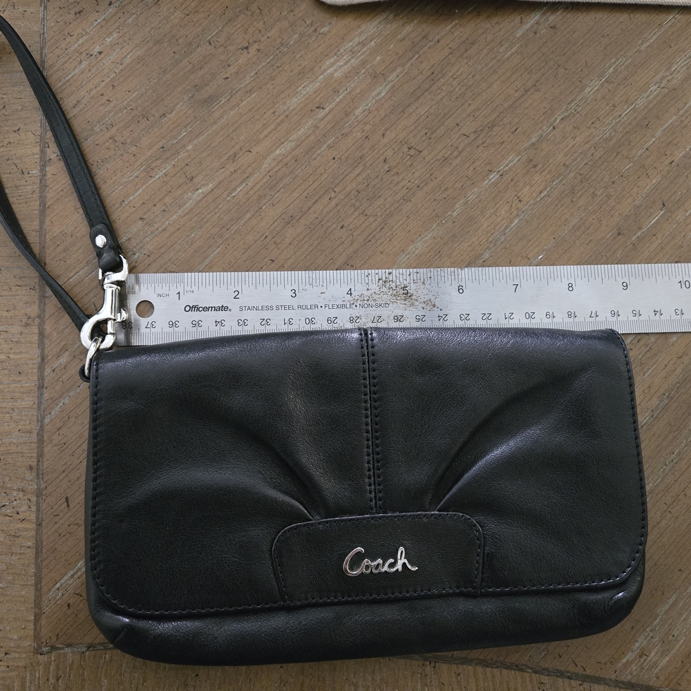 Coach Ashley Pleated Leather Organizer Wristlet Wallet Clutch BLACK